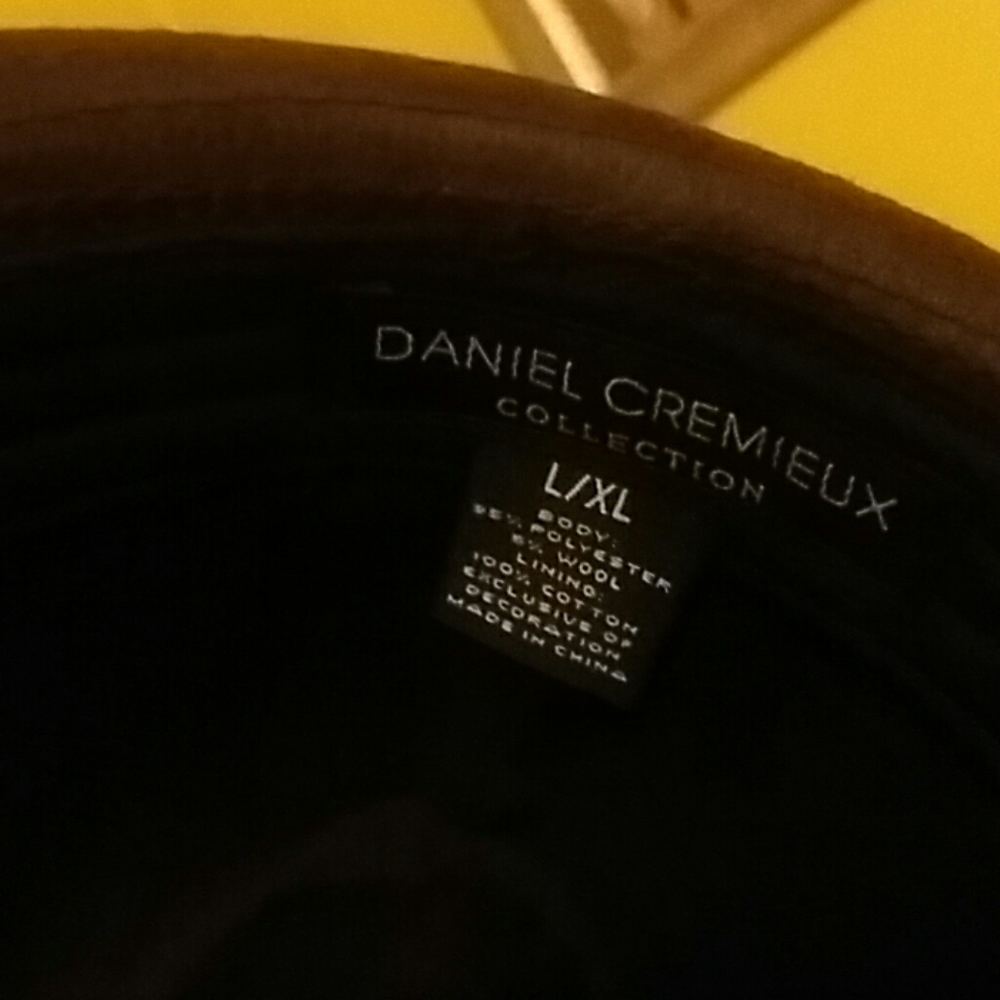 Hat - Picture 2 of 4
